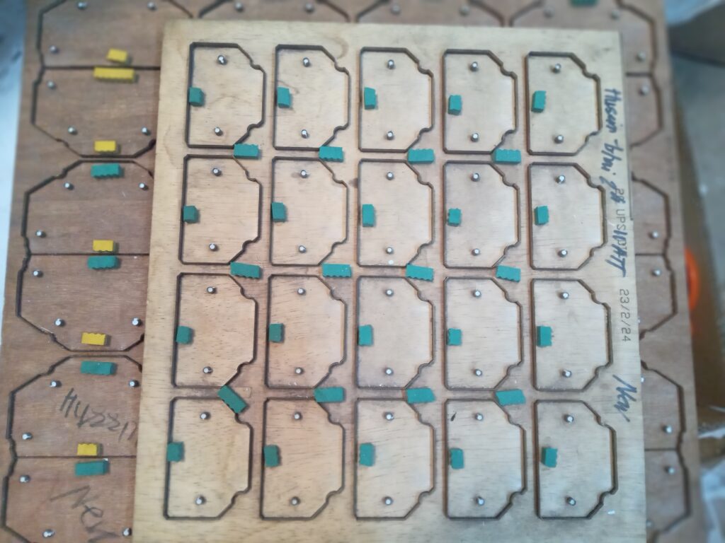 Reflector Die Manufacturer in Vasai